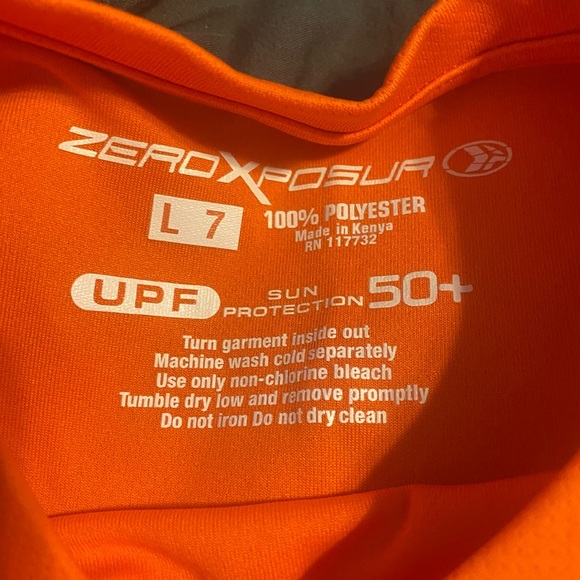 Boy’s Size 7 Rashguard - Picture 2 of 4